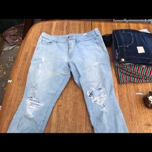 SIZE 18 AMERICAN EAGLE JEANS